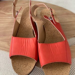 New ladies shoes size 8